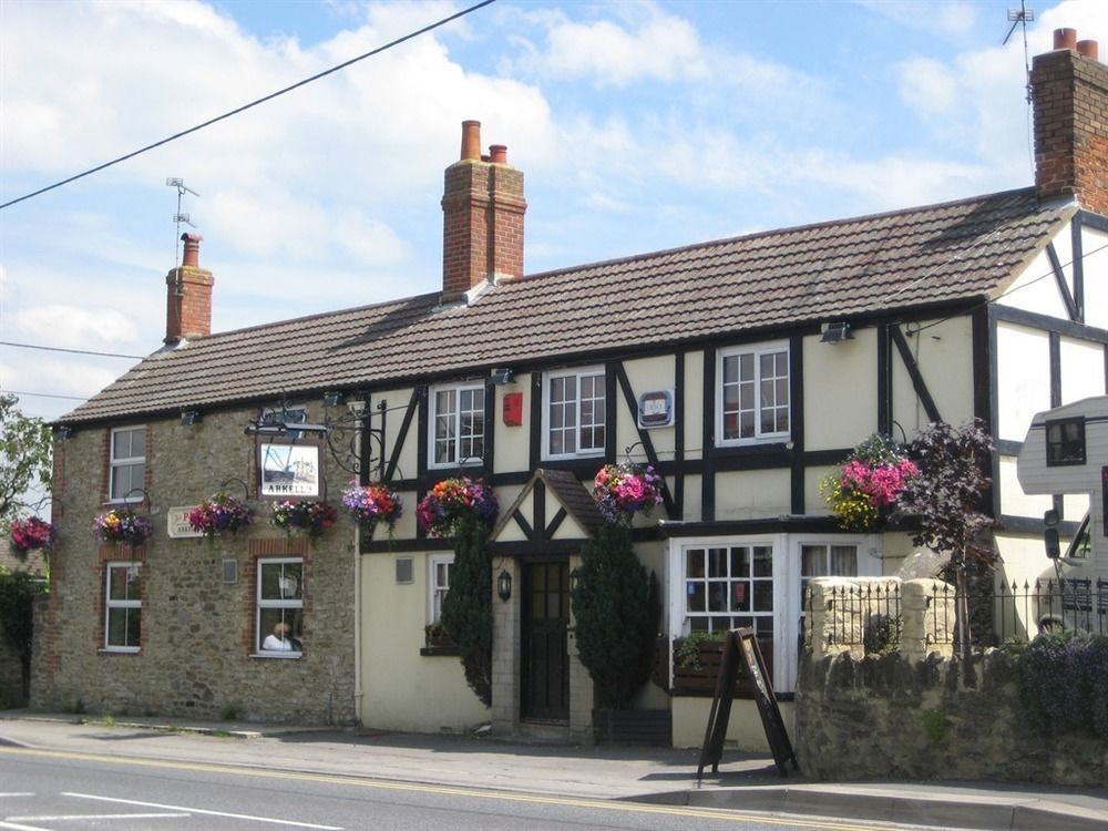 The Plough Inn Highworth ภายนอก รูปภาพ